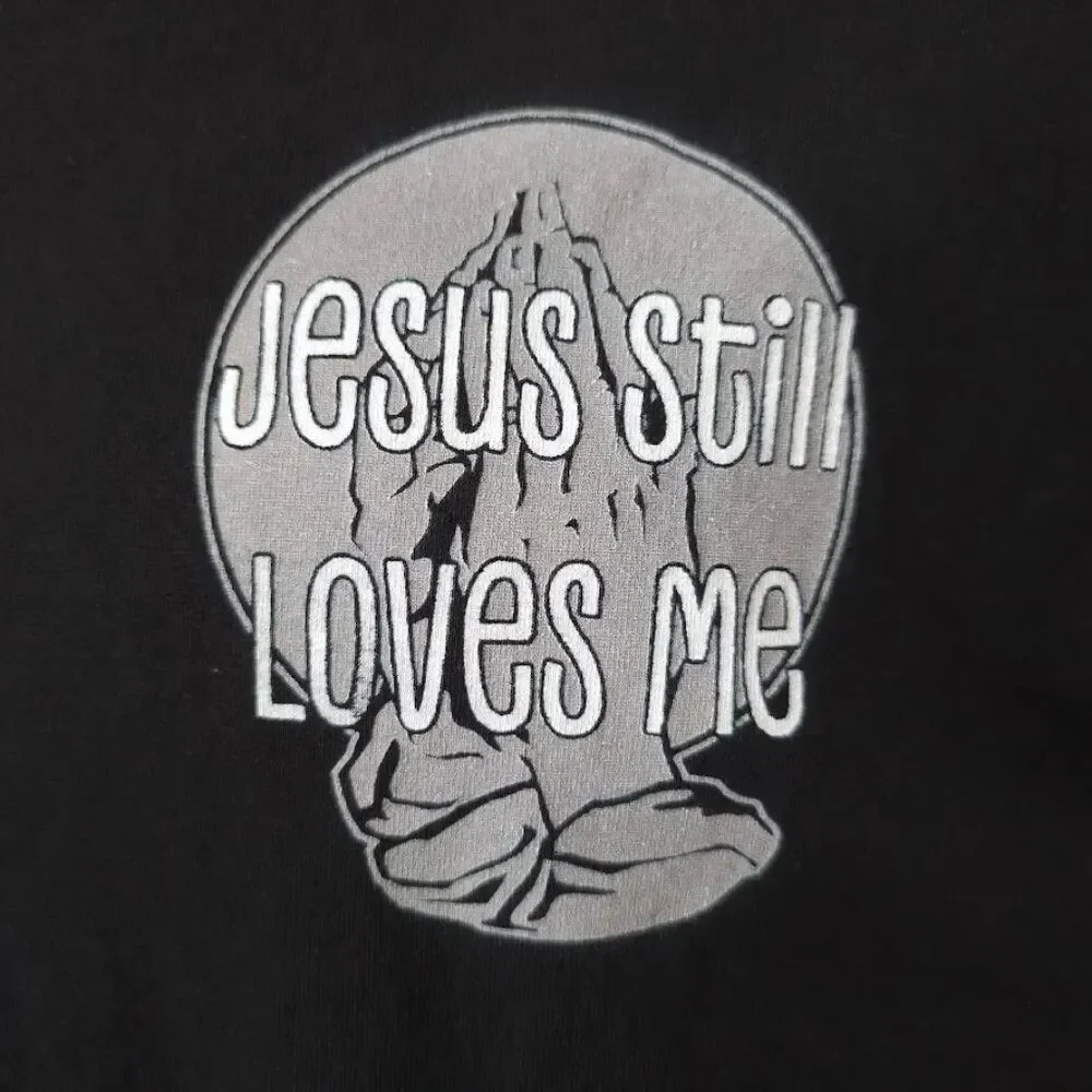 Christian T Shirt Mens Size Medium Black Jesus Christ Still Loves Me Praying